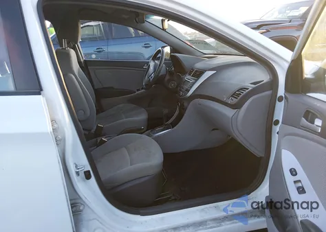 2013 Hyundai Accent Gs z USA, uszkodzony, nr VIN KMHCT5AE5DU138185